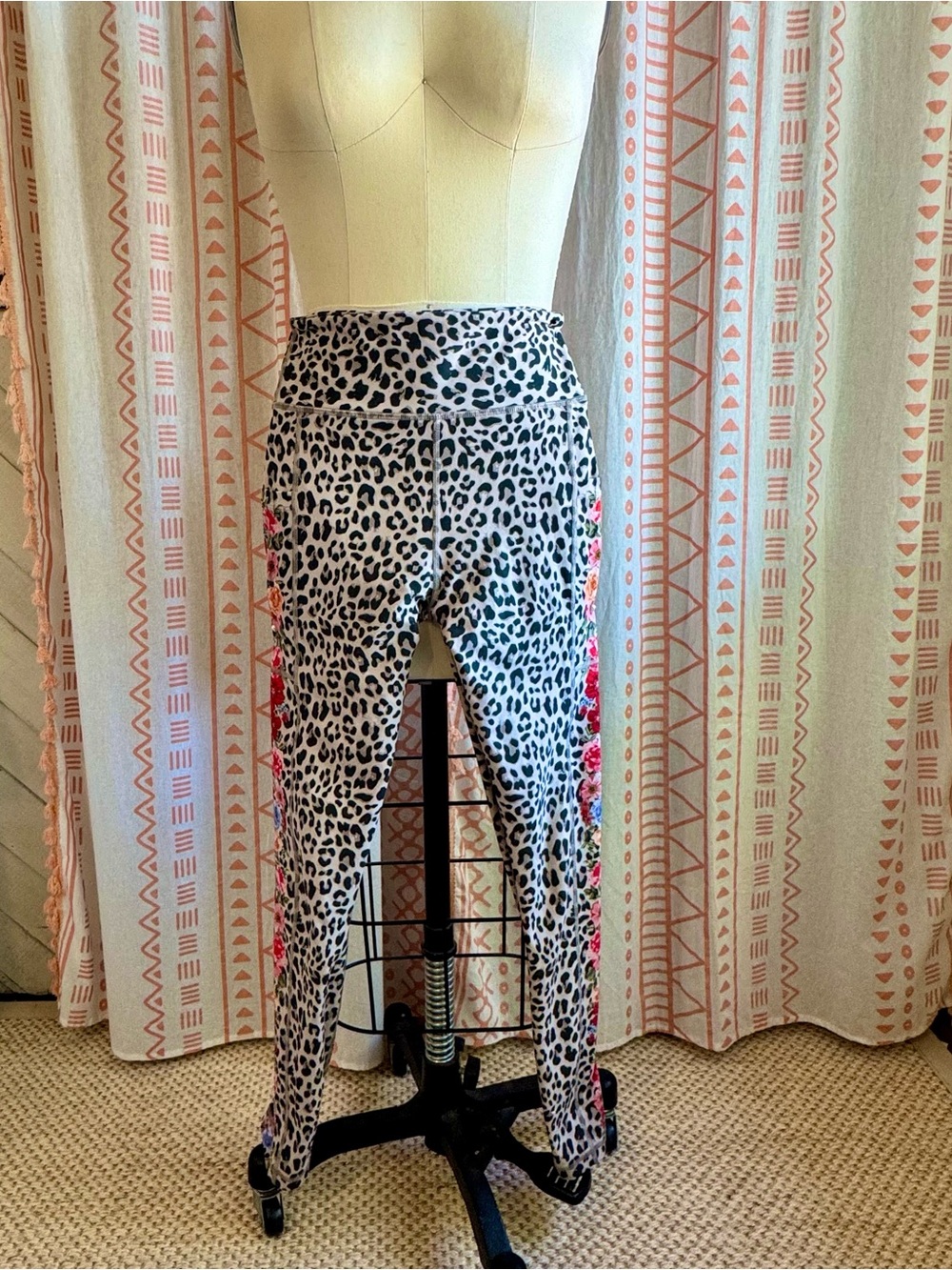 Johnny Was Active Leopard Floral Leggings - Picture 8 of 10